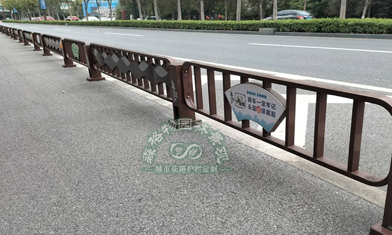 浙江桐乡乌镇市政道路隔离护栏案例