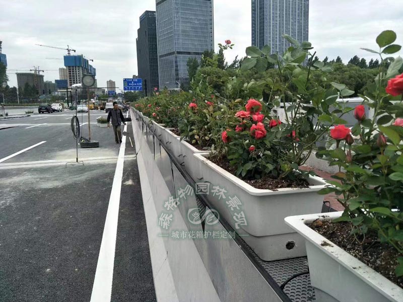 城市道路桥梁花盆一般选用什么材质