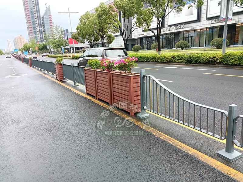 景区步行街花箱护栏，森格物户外金属景观花箱护栏供应商