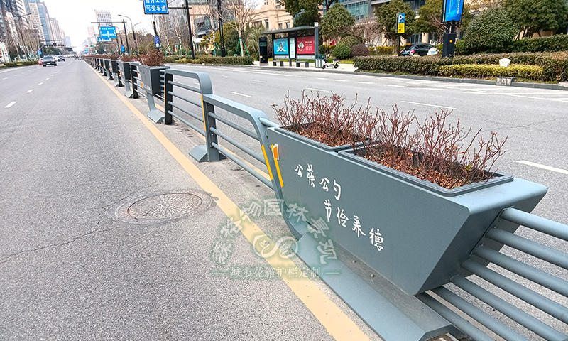 镀锌钢花箱护栏|森格物户外道路隔离经久耐用不易生锈