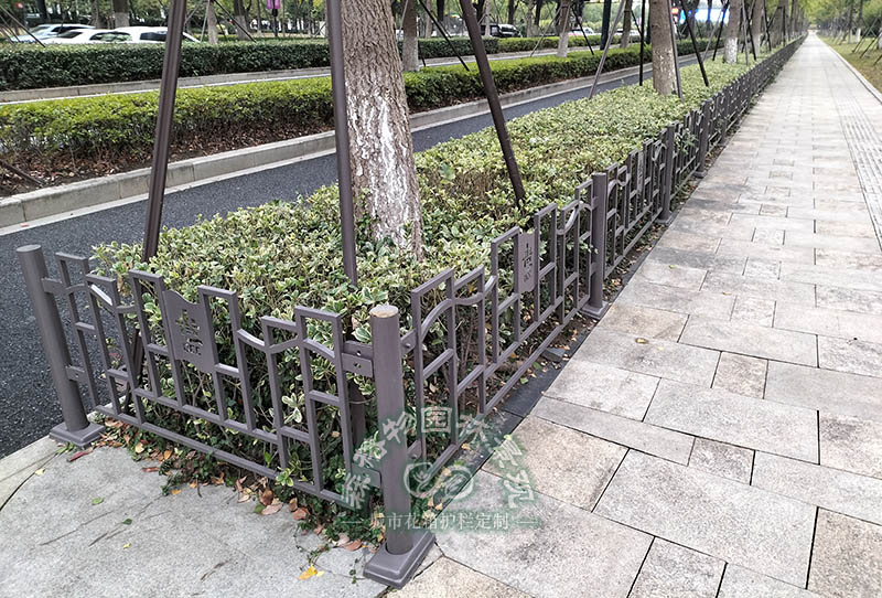 重庆道路草坪护栏的材质有哪些