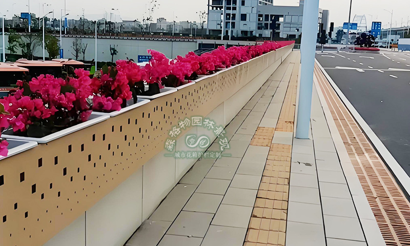 什么是高架桥桥梁花槽花箱
