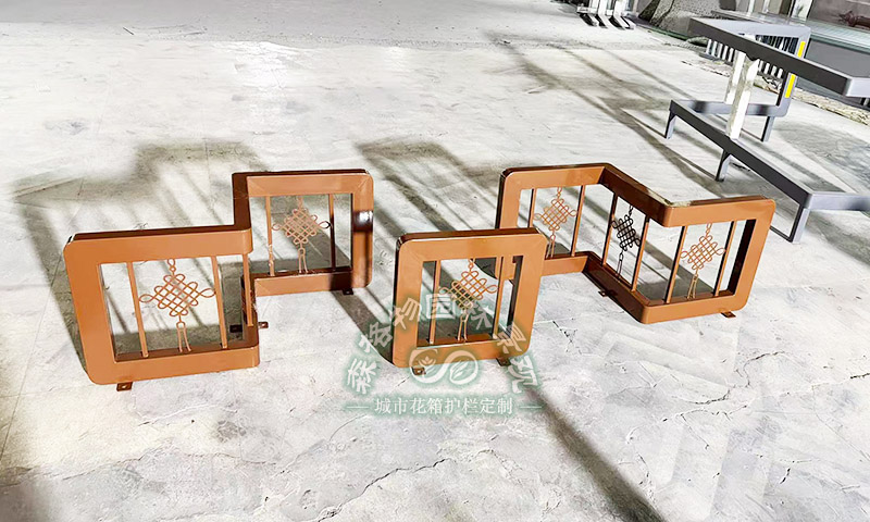 商业步行街景观人车分流车挡护栏的作用