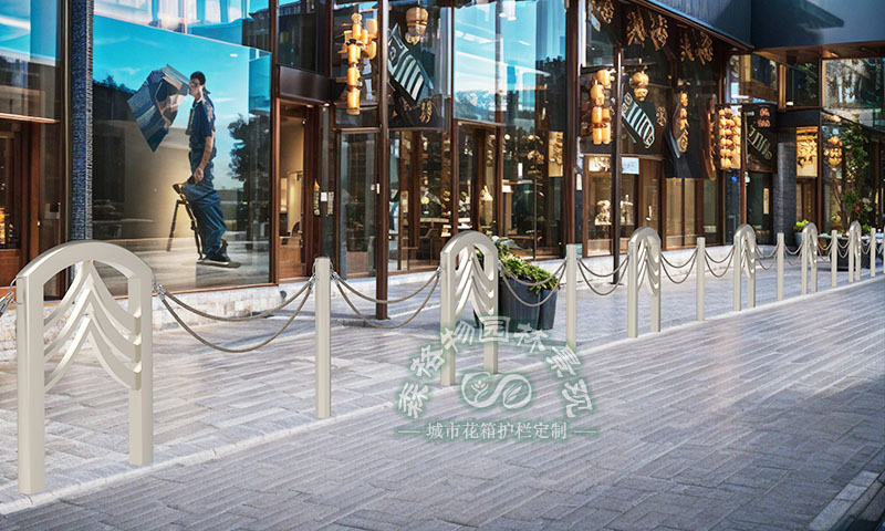 商业步行街景观人车分流车挡护栏的常见类型