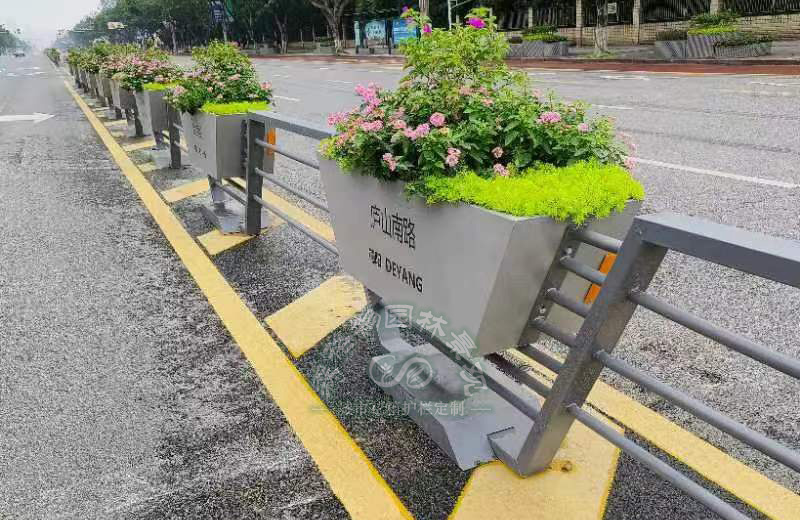机非车道隔离花箱护栏，森格物市政道路绿化改造专用