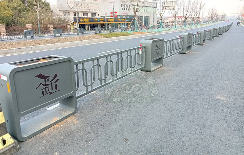 森格物不锈钢花箱护栏生产厂家,城市道路景观隔离花箱护栏供应 森格物不锈钢花箱护栏生产厂家,城市道路景观隔离花箱护栏供应