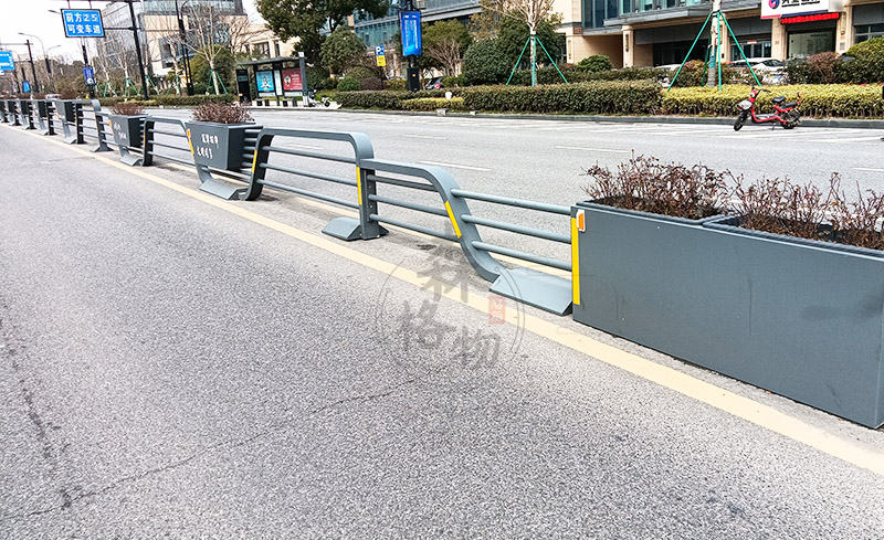 森格物景观花箱护栏厂家,商业街园区移动花箱护栏来图定制 森格物景观花箱护栏厂家,商业街园区移动花箱护栏来图定制