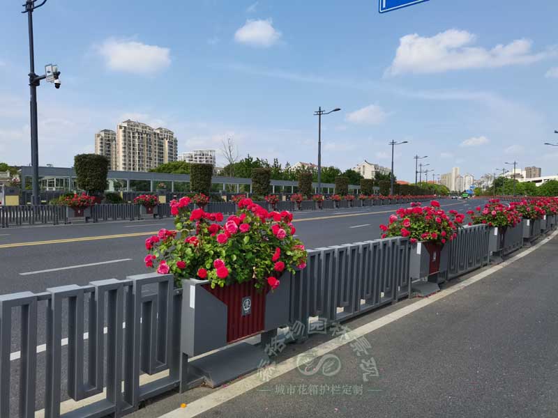 景区步行街花箱护栏,森格物户外金属景观花箱护栏供应商 景区步行街花箱护栏,森格物户外金属景观花箱护栏供应商